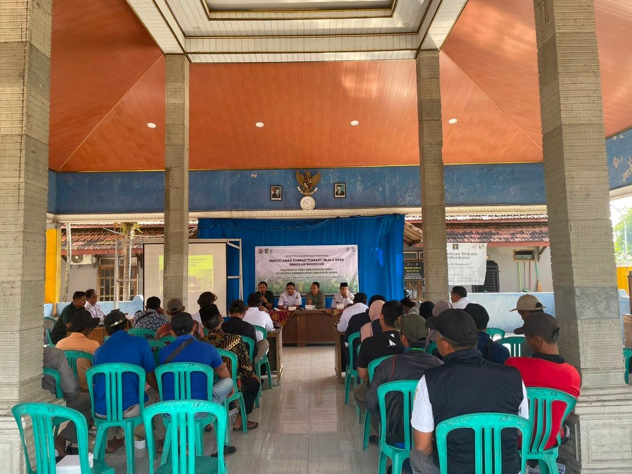 Biosiklus di TPST Desa Kebonsari KKN UIN WS Biosiklus