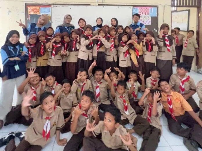 KKN UIN WS gelar sosialiasi phbs
