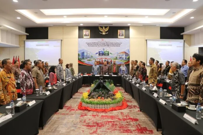 Focus Group Discussion (FGD) Penguatan BPR Milik Pemerintah Daerah melalui Implementasi KUB yang diselenggarakan di Kantor OJK Solo, Selasa (11/8/2026). (Foto : Dok OJK)