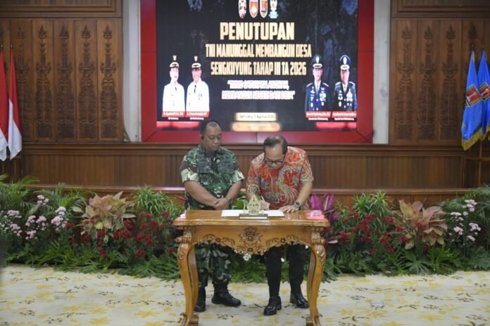 Program Tentara Manunggal Masuk Desa (TMMD) Sengkuyung Tahap III Tahun 2026 di Kelurahan Sawah Besar, Kecamatan Gayamsari resmi ditutup di Ruang Lokakrida Balaikota Semarang, Kamis (13/8/2026). (Foto : Dok Pemkot Semarang)