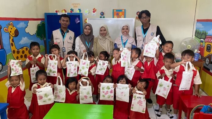 KKN UI WS gelar pelatihan eco