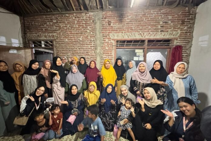 Mahasiswa Kuliah Kerja Nyata (KKN) Reguler Tim II Universitas Diponegoro (Undip) turut mendorong pengembangan Usaha Mikro, Kecil, Menengah (UMKM) di Desa Karangdowo