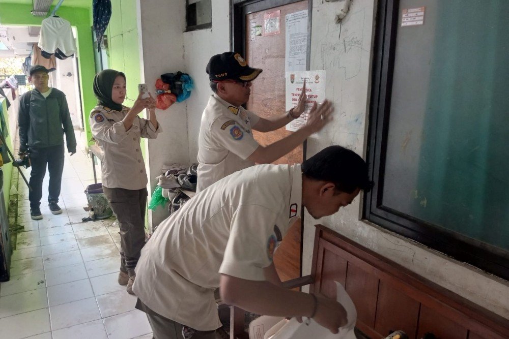 Satpol PP Satpol PP Kota Semarang menyegel 22 kamar rusun Kudu, di wilayah kecamatan Genuk, pada Rabu 19 Agustus 2026. (Foto : Satpol PP)