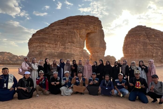 Mahasiswa KKN Internasional Arab Saudi UIN Walisongo Semarang melaksanakan kunjungan edukatif ke Al Ula