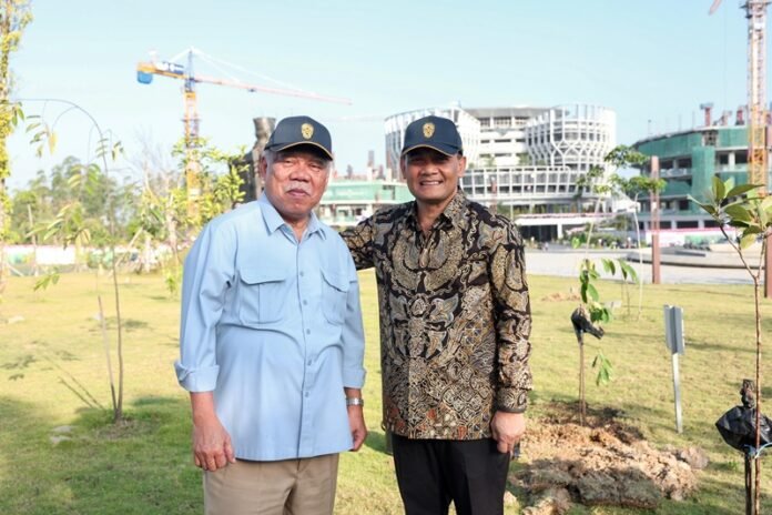 Gubernur Jateng Ahmad Luthfi bersama Kepala Otorita IKN Basuki Hadimuljono