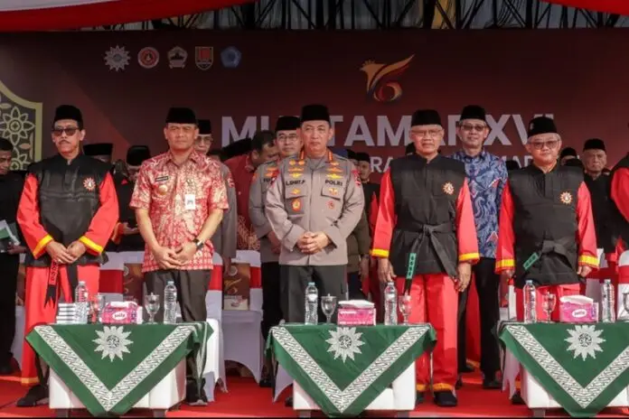 Gubernur Jateng Ahmad Luthfi dan Kapolri Jenderal Polisi Listyo Sigit Prabowo di acara Muktamar XVI Tapak Suci Putera Muhammadiyah di kawasan Simpang Lima, Kota Semarang, Sabtu (8/8/2026).
