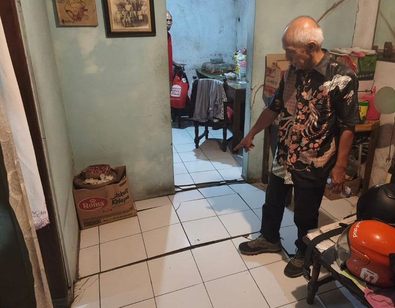 Suasana rumah warga RT 06 RW 05 di Kampung Gombel Lama, Kelurahan Tinjomoyo, Kecamatan Banyumanik, Kota Semarang.(Foto: Dok Warga) Suasana rumah warga RT 06 RW 05 di Kampung Gombel Lama, Kelurahan Tinjomoyo, Kecamatan Banyumanik, Kota Semarang.(Foto: Dok Warga)