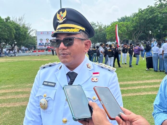Bupati Karanganyar Rober Christanto usai upacara HUT ke 81 RI