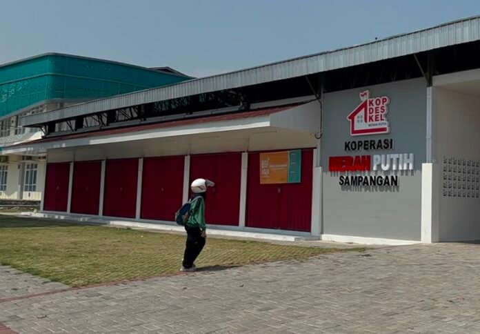 Suasana bangunan Koperasi Kelurahan Merah Putih (KKMP) Sampangan, Kota Semarang, Kamis (20/8/2026).(Foto: Kamal)