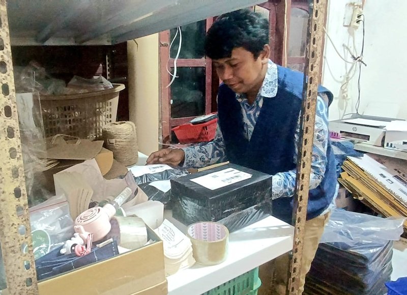 saiful nurudin mengemas
