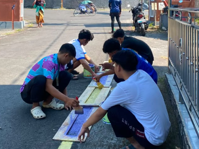 kerja bakti KKN UPGRIS