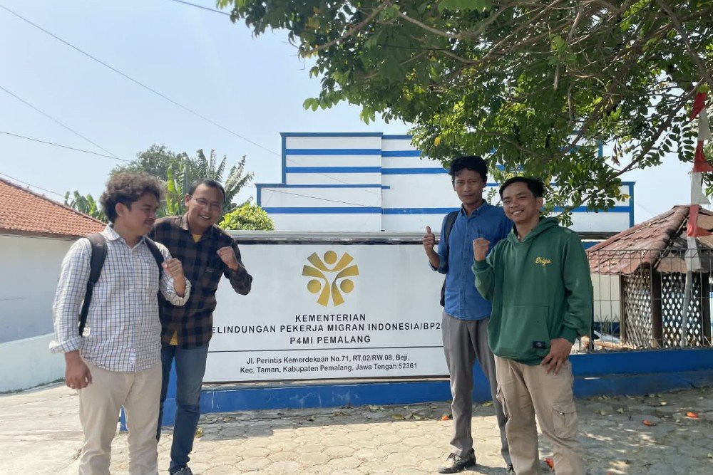 Lbh Serikat Buruh Migran (SBMI) DPC Pemalang, LBH Semarang dan eks AKP migran usai audiensi di Pos Pelayanan Pelindungan PMI (P4MI) Kabupaten Pemalang, Selasa (1/9/2026). (Foto: Dok LBH Semarang)