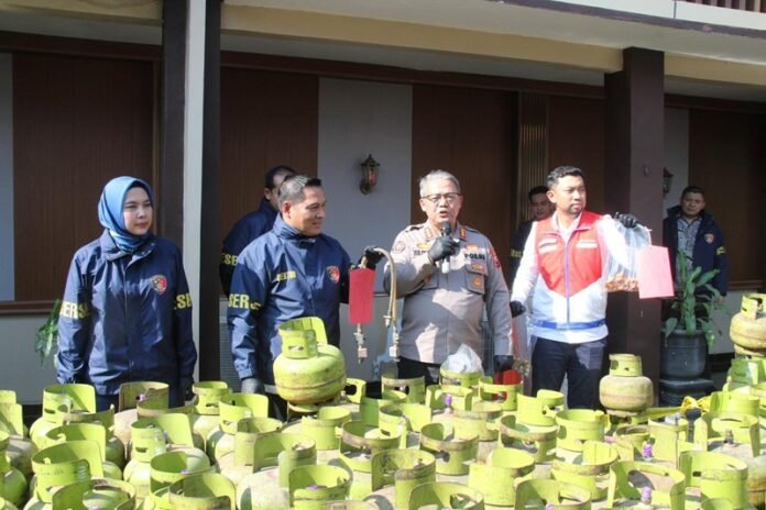 Polda Jateng ketika gelar kasus penyalagunaan LPG dan Bio Solar