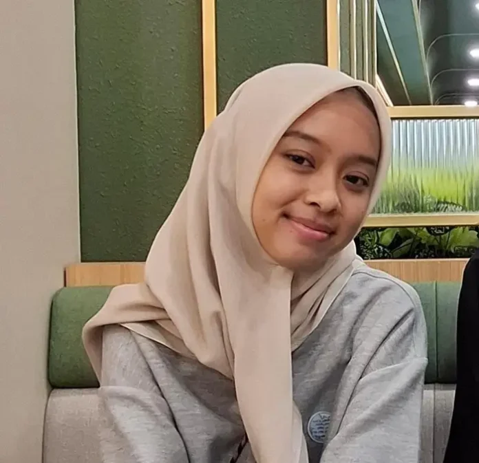 Mozza Axillia Gunarsa (18) warga Desa Gebugan, Kecamatan Bergas, Kabupaten Semarang.