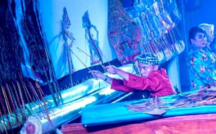 Pagelaran Karawitan dan Pedalangan Sindhu Laras Bocah yang digelar di Gedung Sri Budoyo, Taman Budaya Raden Saleh (TBRS) Semarang, Sabtu (5/9/2026).
